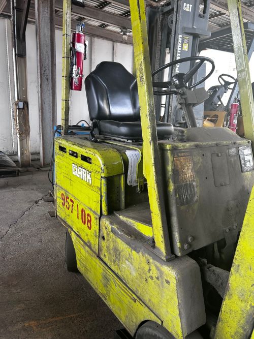 2000 Clark Electric Forklift (950092)